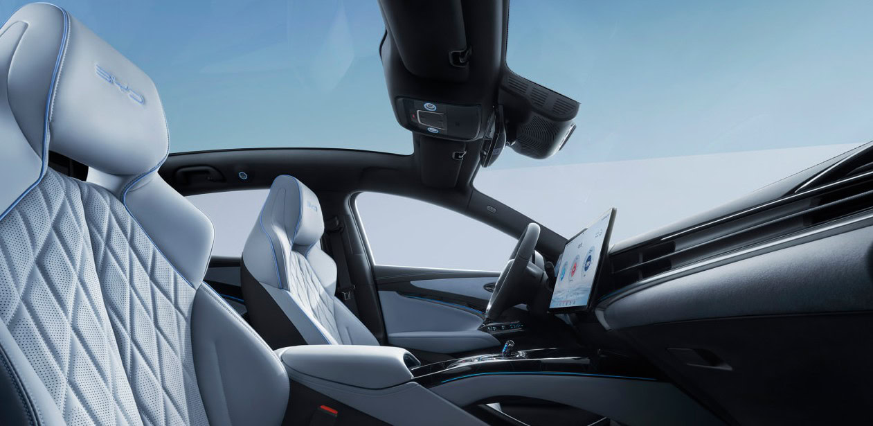 Integrovaná sportovní sedadla