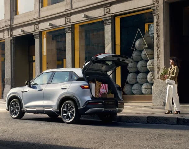 Chytrý úložný prostor pro velká zavazadla